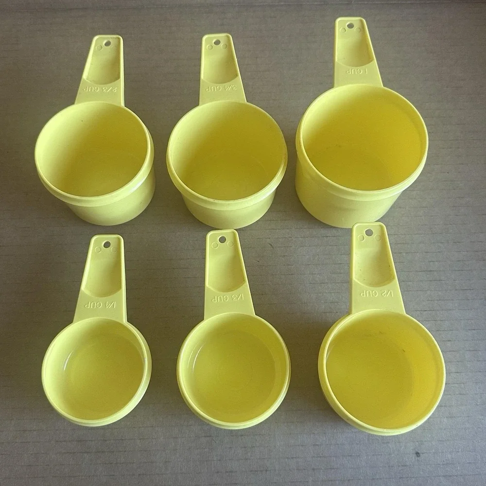 Vintage Tupperware Yellow Measuring Cups Set of 6 Nesting Complete 1/4 to 1 Cup